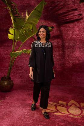 embroidered viscose straight fit women's top - black