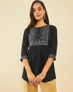 embroidererd round-neck flared tunic