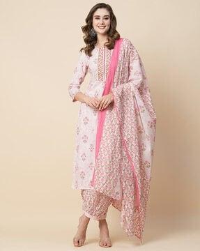 embroidery kurta set