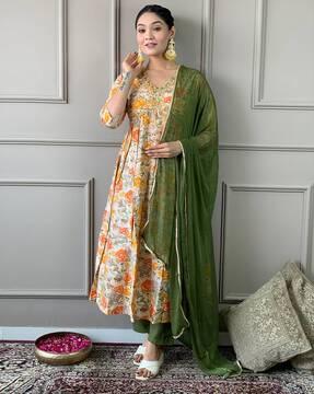 embroidery kurta set