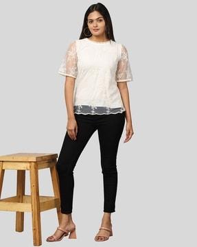 embroidery round-neck top