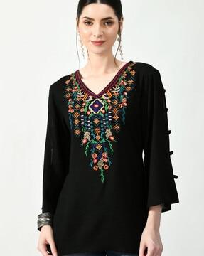 embroidery v-neck tunic