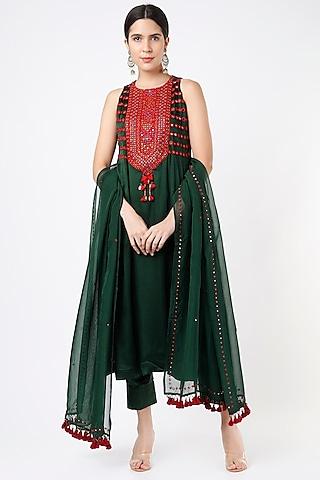 emerald green hand embroidered kurta set