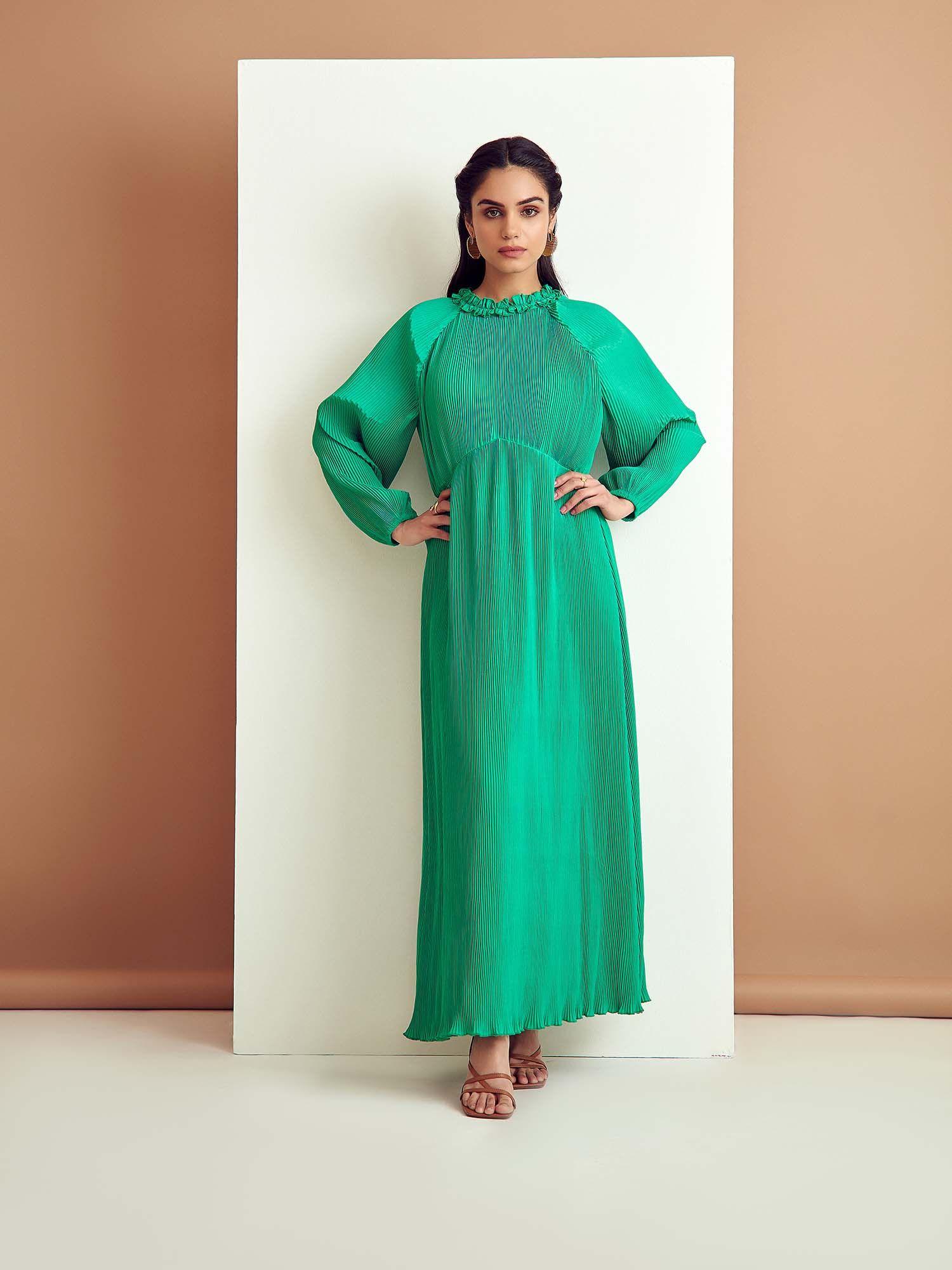 emerald green pleated maxi dress