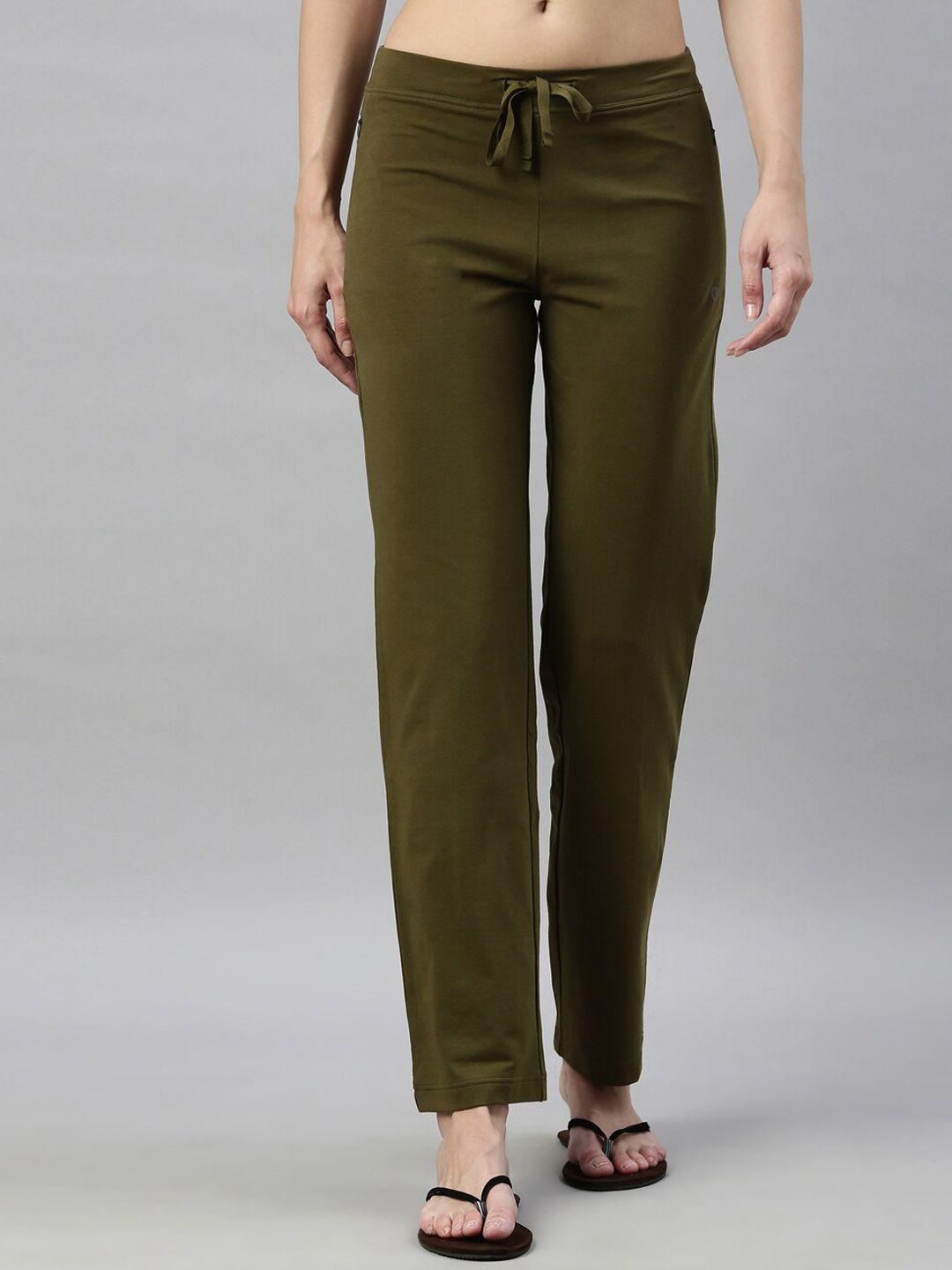 enamor women green solid cotton slim-fit lounge pants