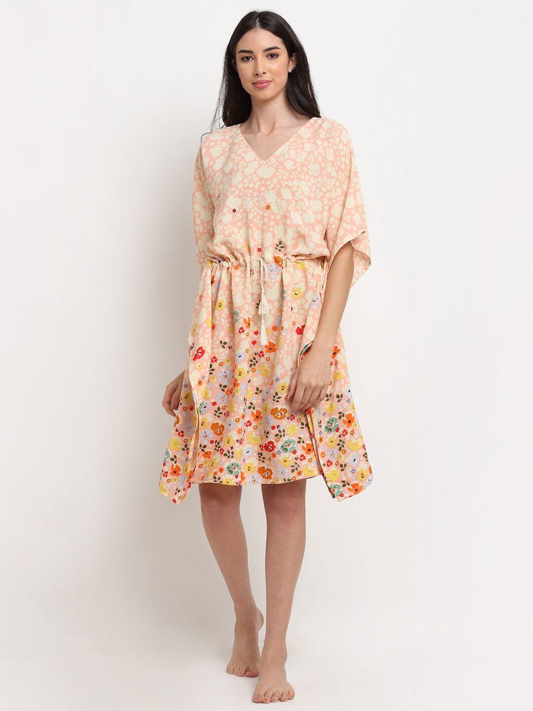 erotissch woman peach-coloured floral printed kaftan nightdress