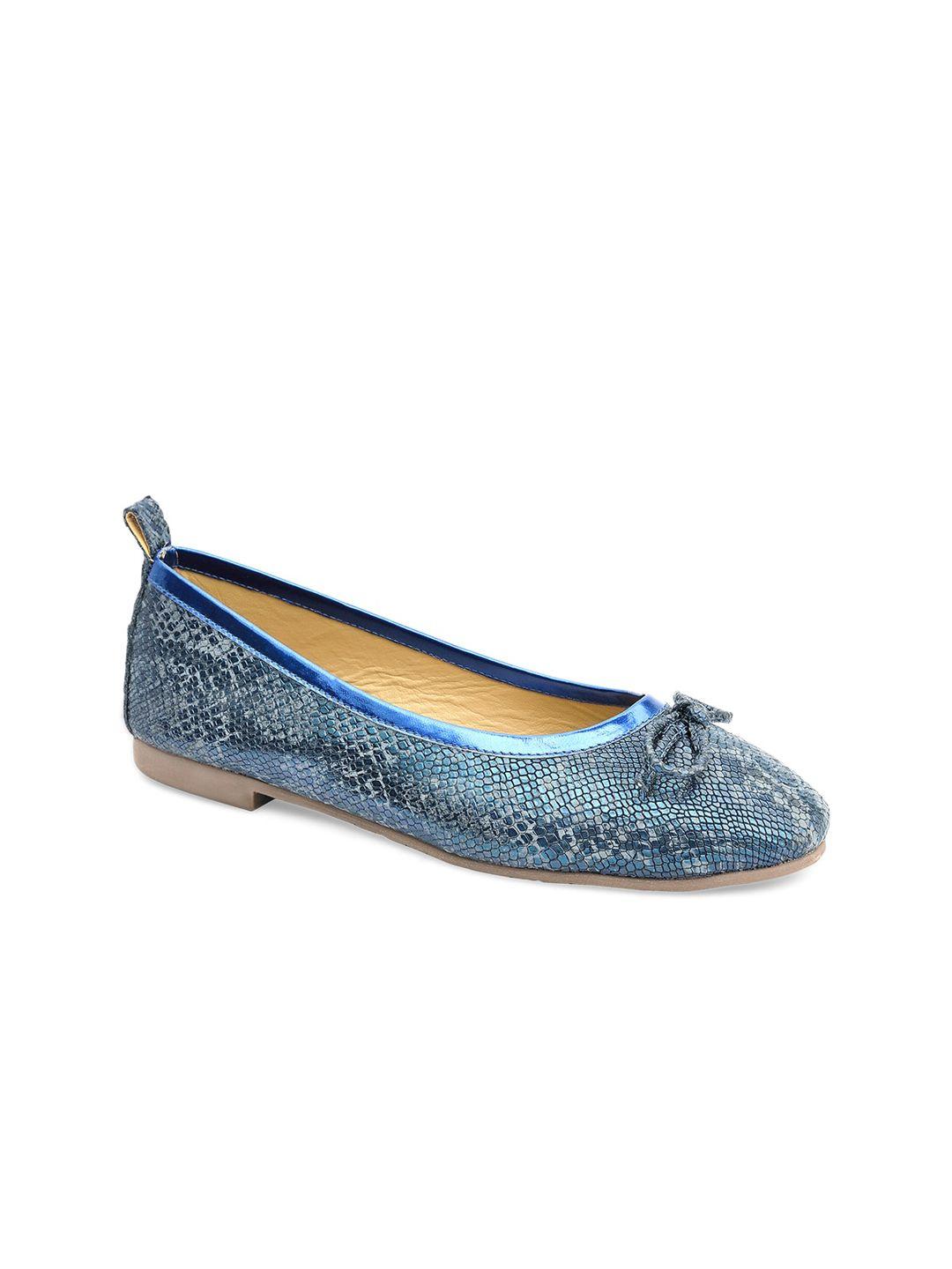 eske women blue textured ballerinas with bows flats