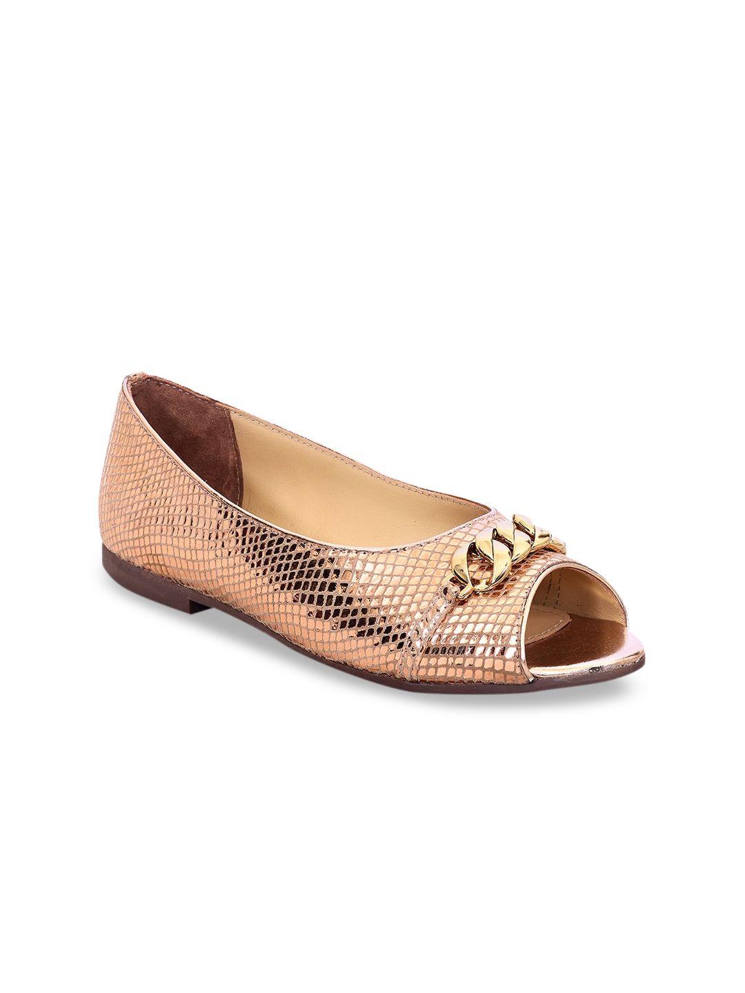 eske women metallic textured open toe flats with buckles