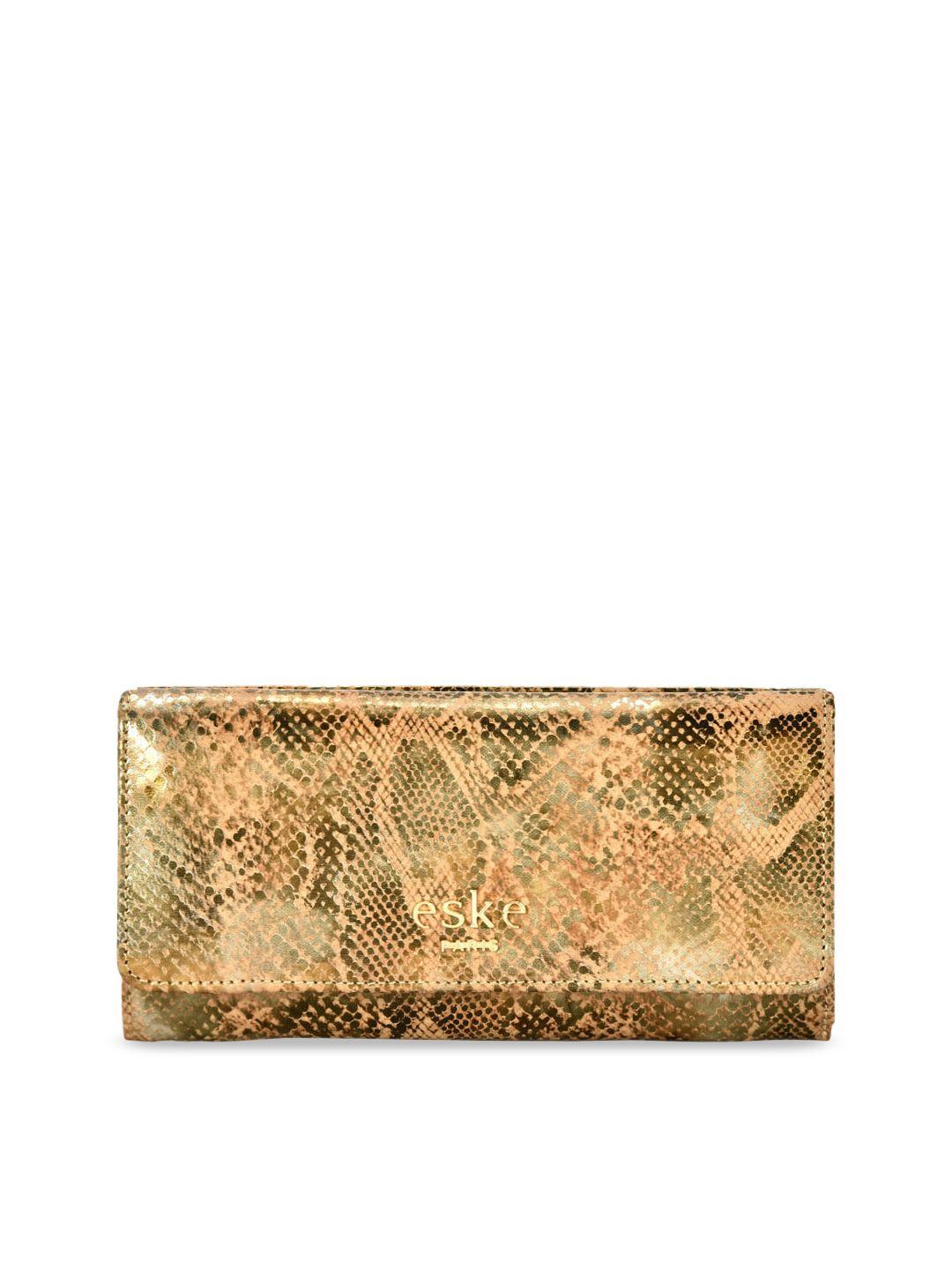 eske women metallic-toned solid leather three fold wallet