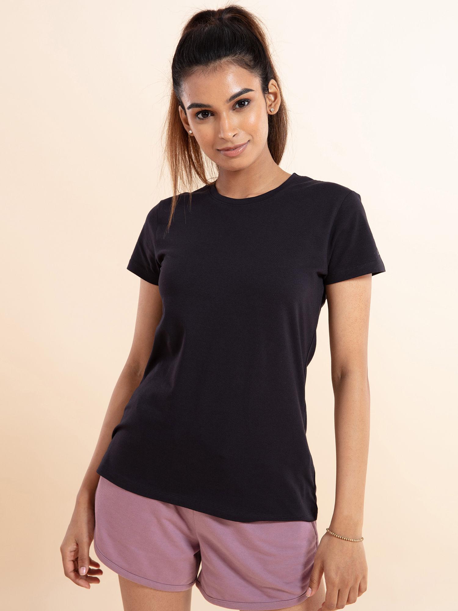 essential stretch cotton tee in relaxed fit , nykd all day-nyle216 - jet black