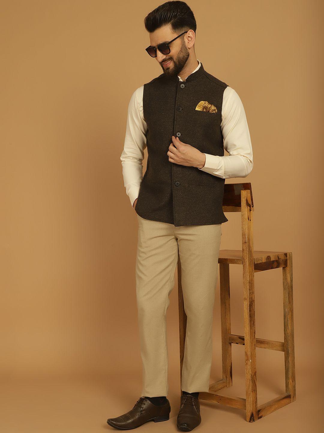 even-mandarin-collar-sleeveless-pure-wool-nehru-jacket