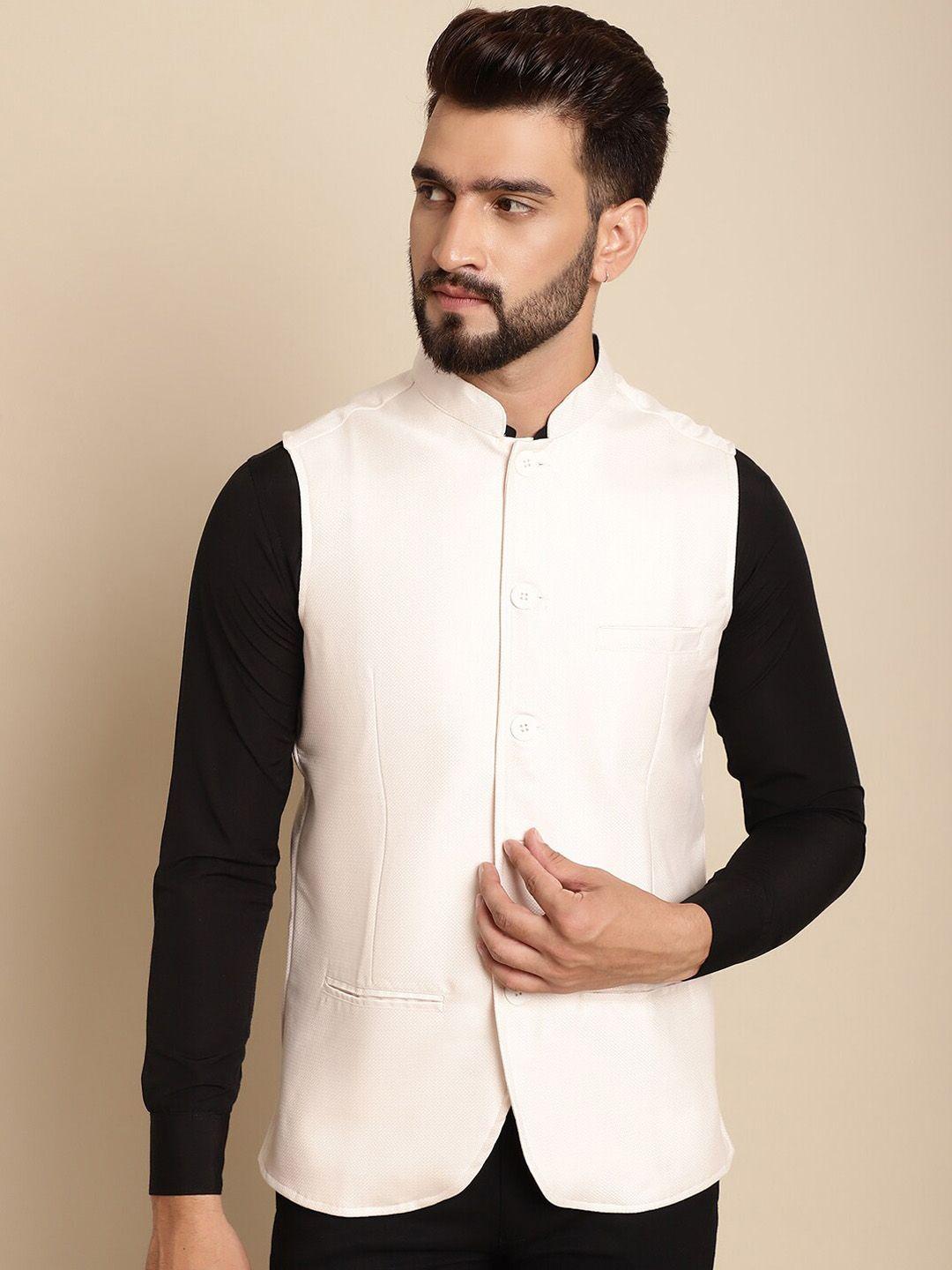 even self-design sleeveless nehru jacket