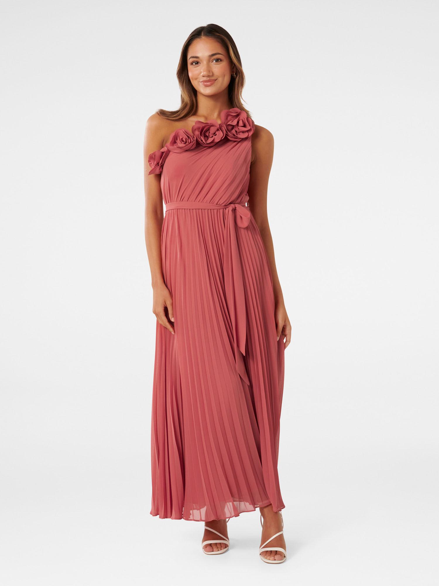 everly petite pleated maxi dress with belt (set of 2)