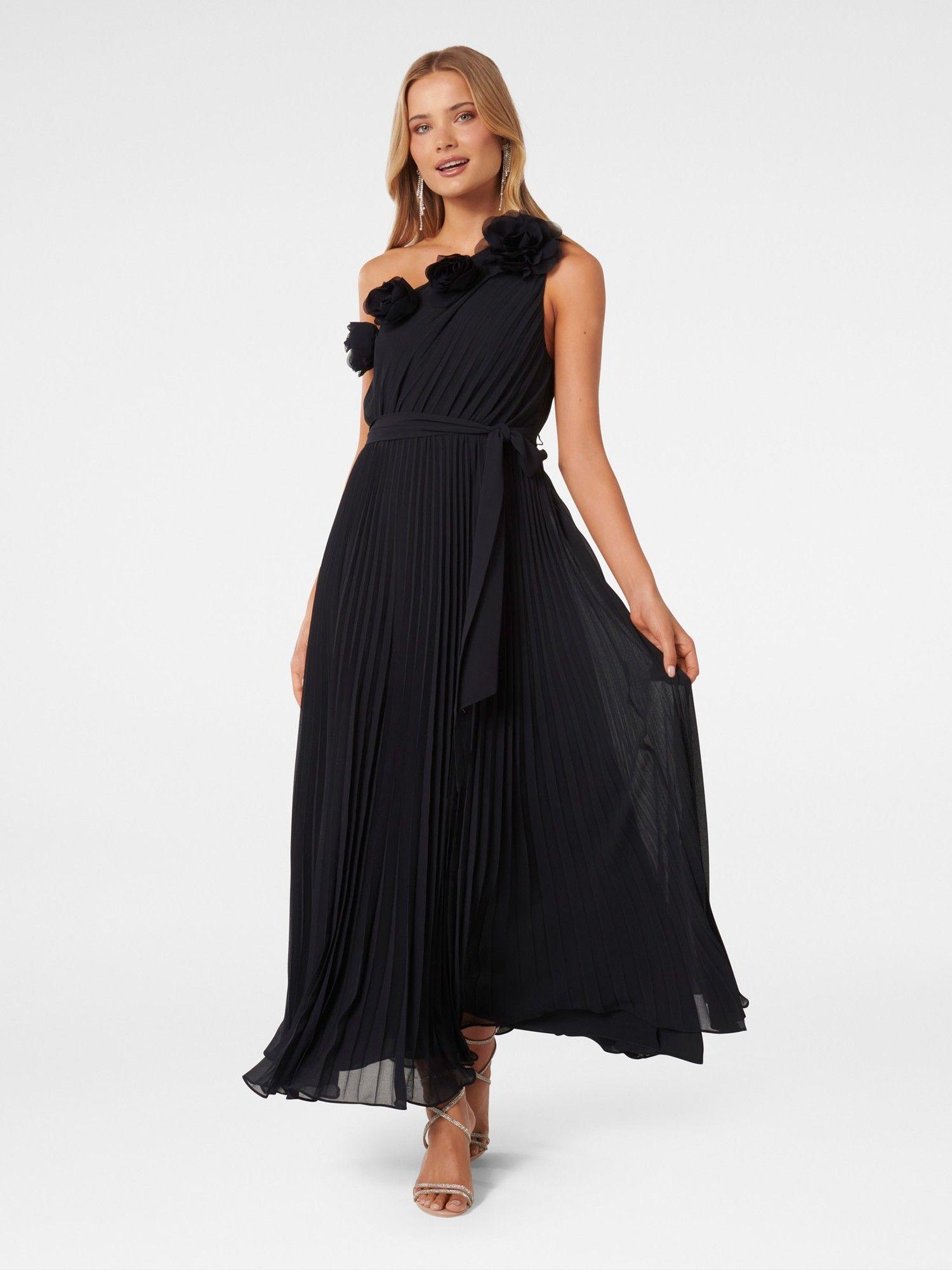 everly rosette pleat maxi dress with belt (set of 2)