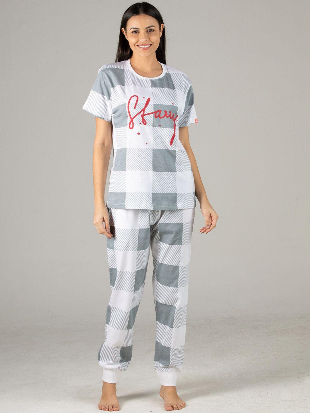 evolove women blue & white checked pure cotton night suit