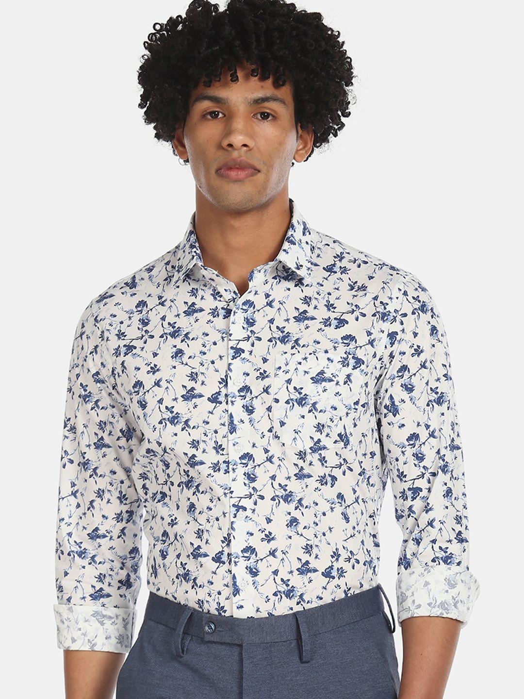 excalibur men white & blue regular fit printed casual cotton shirt