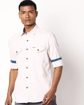 extra slim fit shirt with buttoned flap pockets