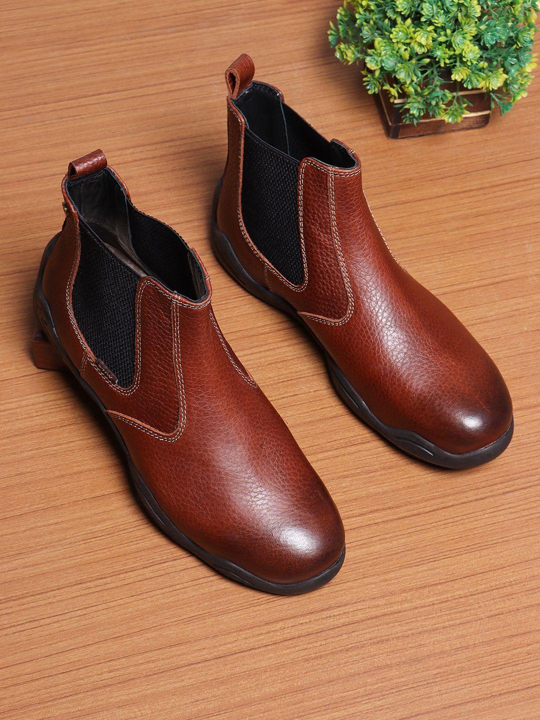 ezok men tan textured leather chelsea boots