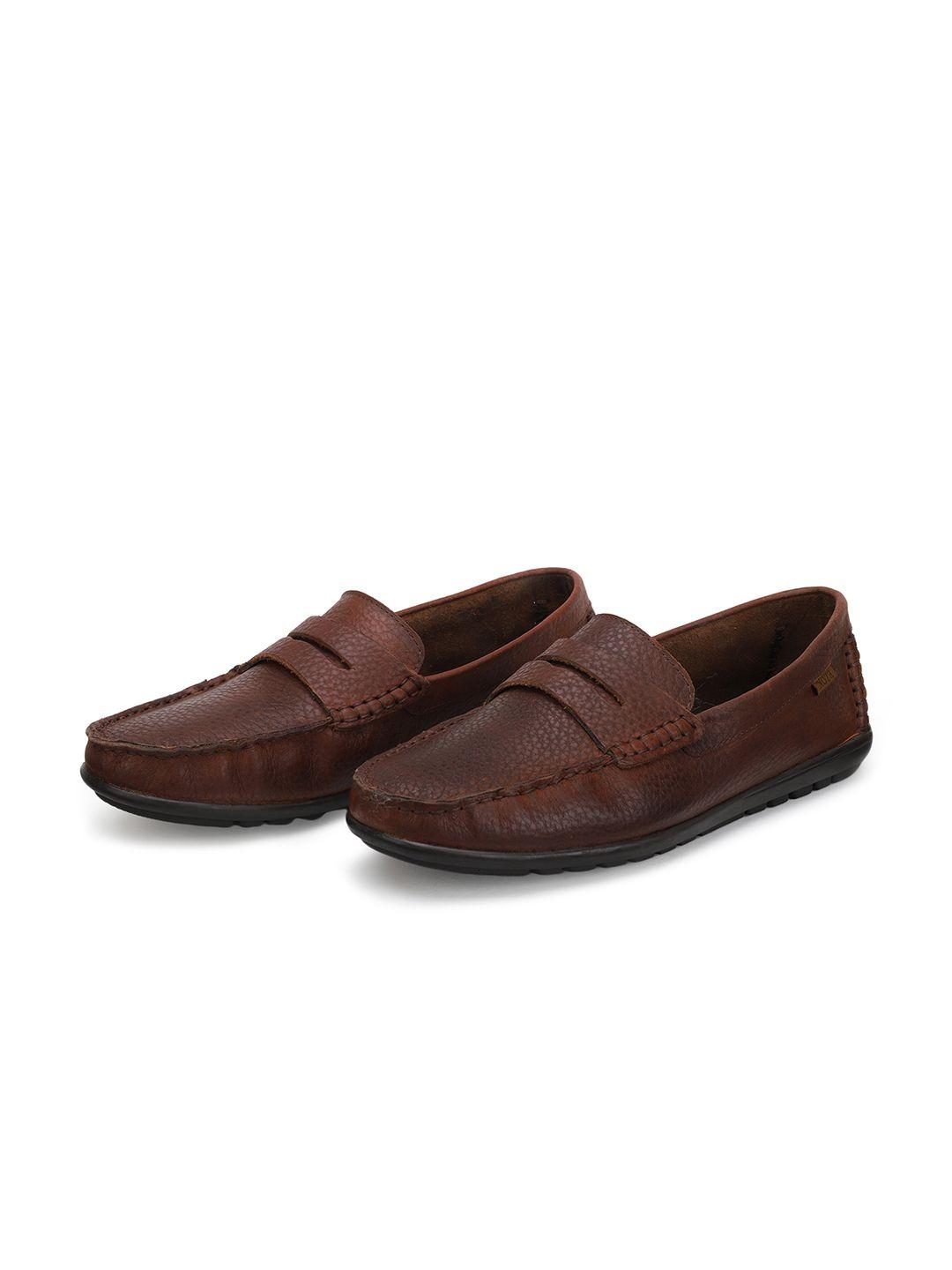 ezok men textured leather slip-on loafers