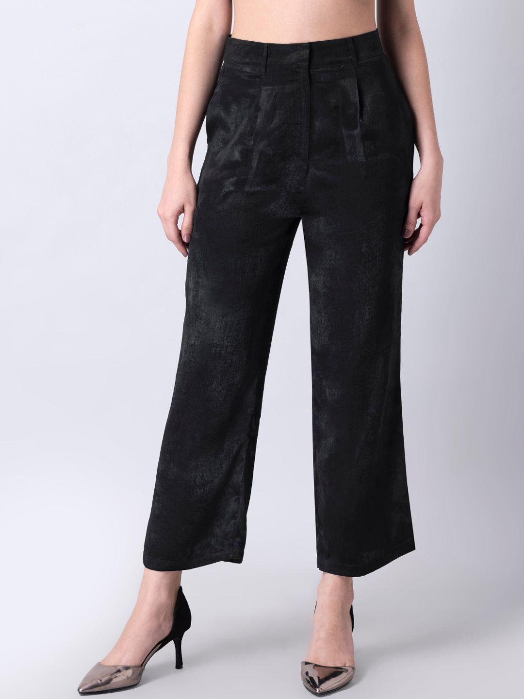 faballey women regular fit cropped black pleated trousers