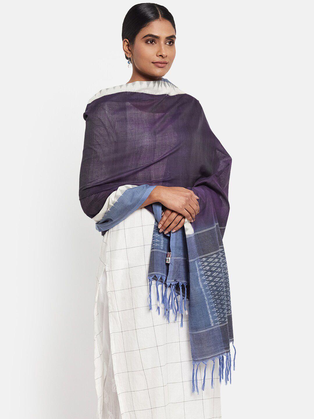fabindia women blue & white woven design pure cotton dupatta