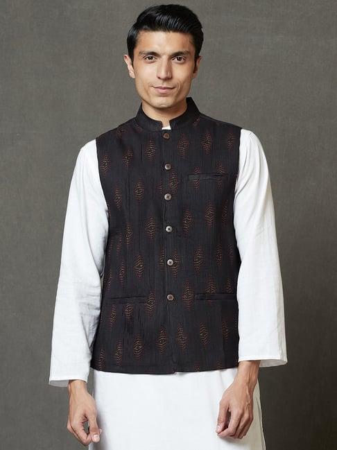 fabindia black comfort fit embroidered nehru jacket