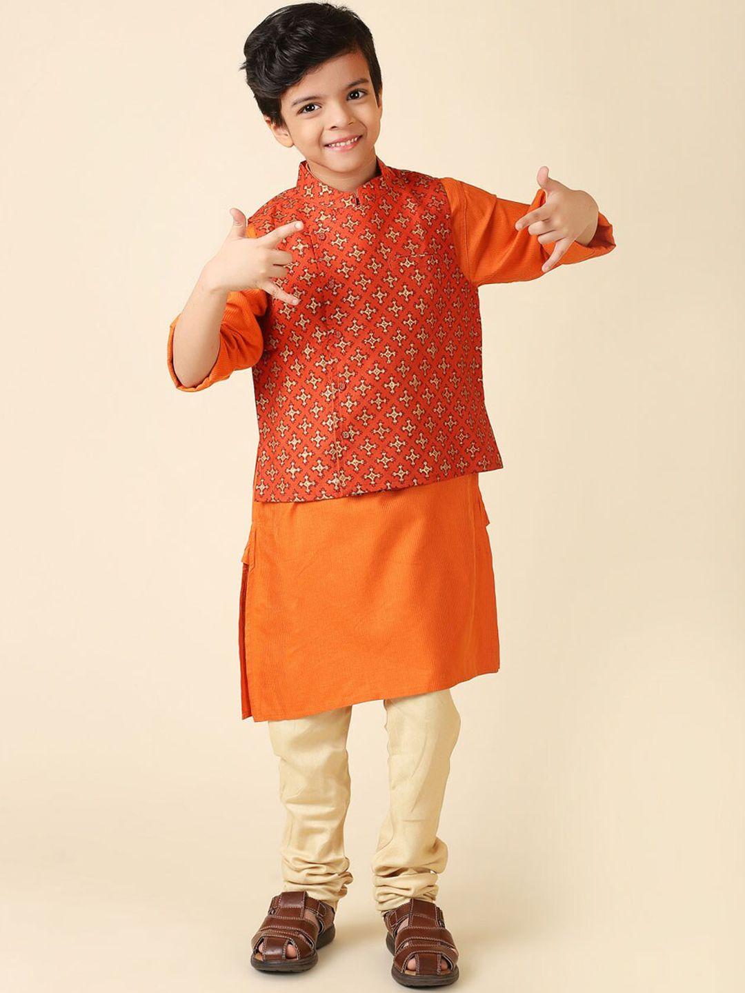 fabindia boys ethnic motifs printed kurta with churidar