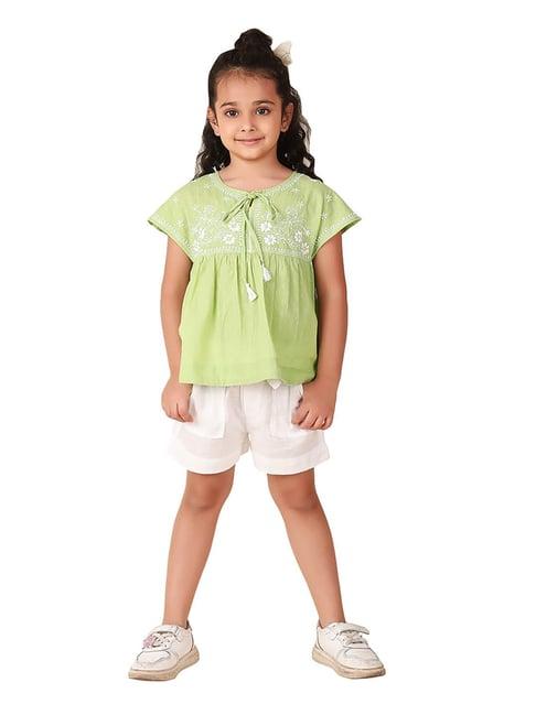 fabindia kids green & white embroidered top with shorts