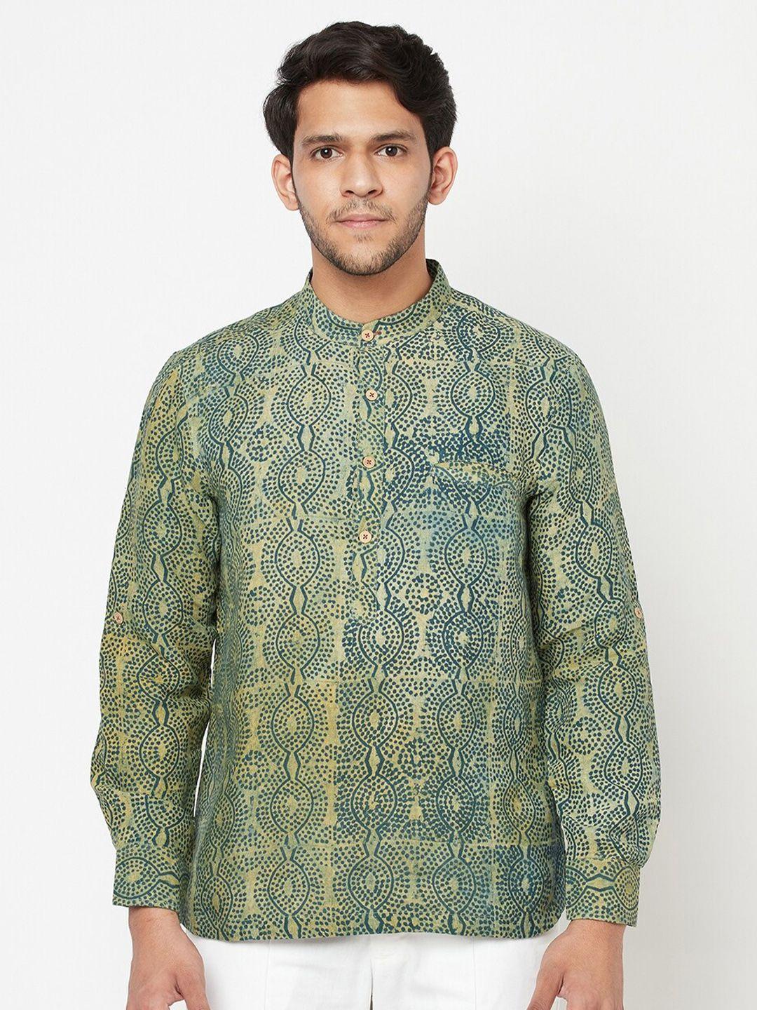 fabindia men green & navy blue geometric printed linen kurta