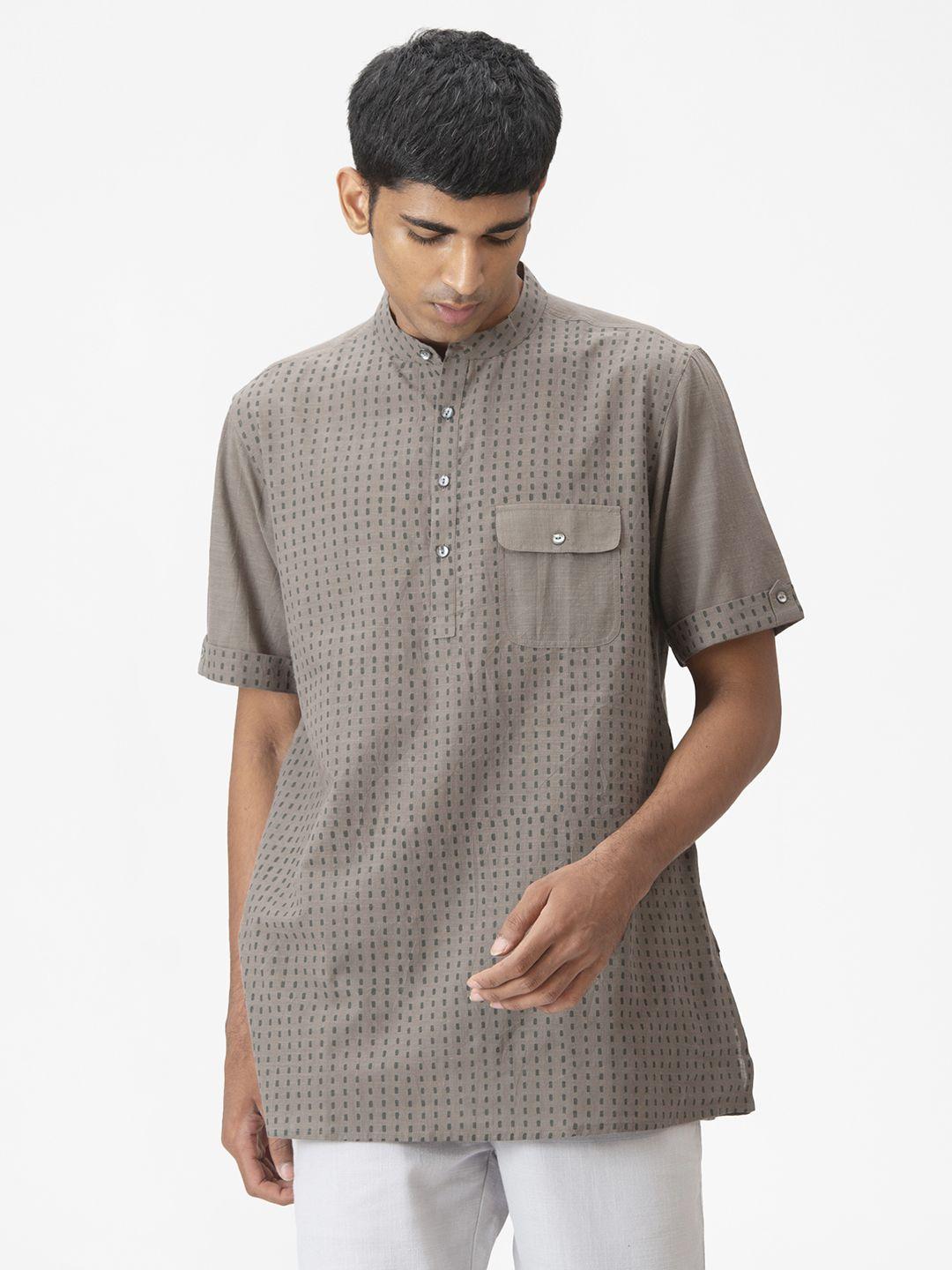 fabindia men grey geometric printed pure cotton short kurta