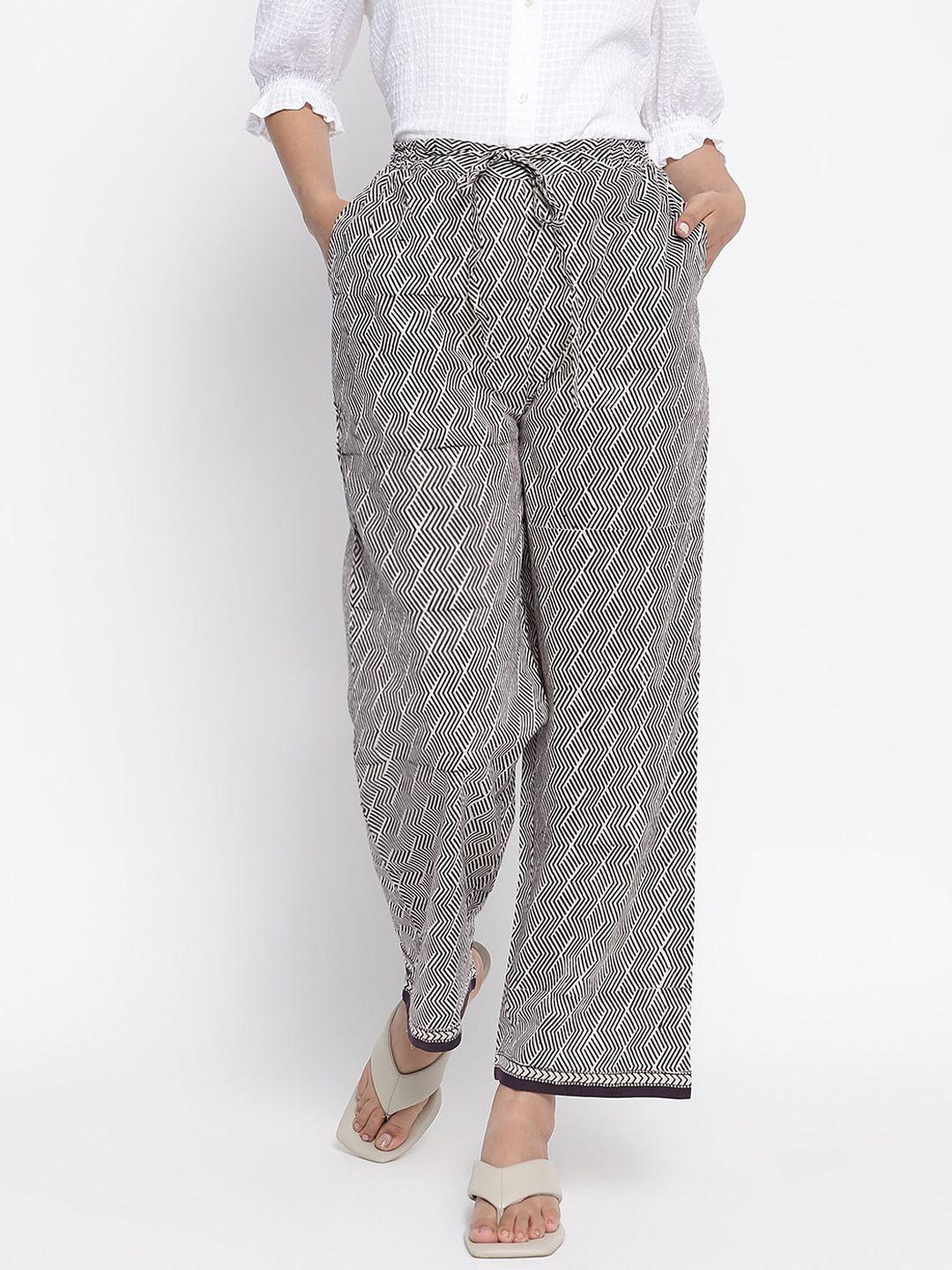 fabindia women black & white printed parallel trouser