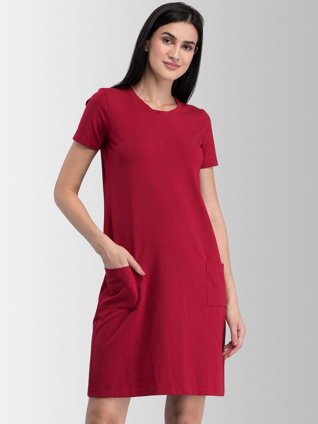 fablestreet women maroon solid shift dress with pocket detail