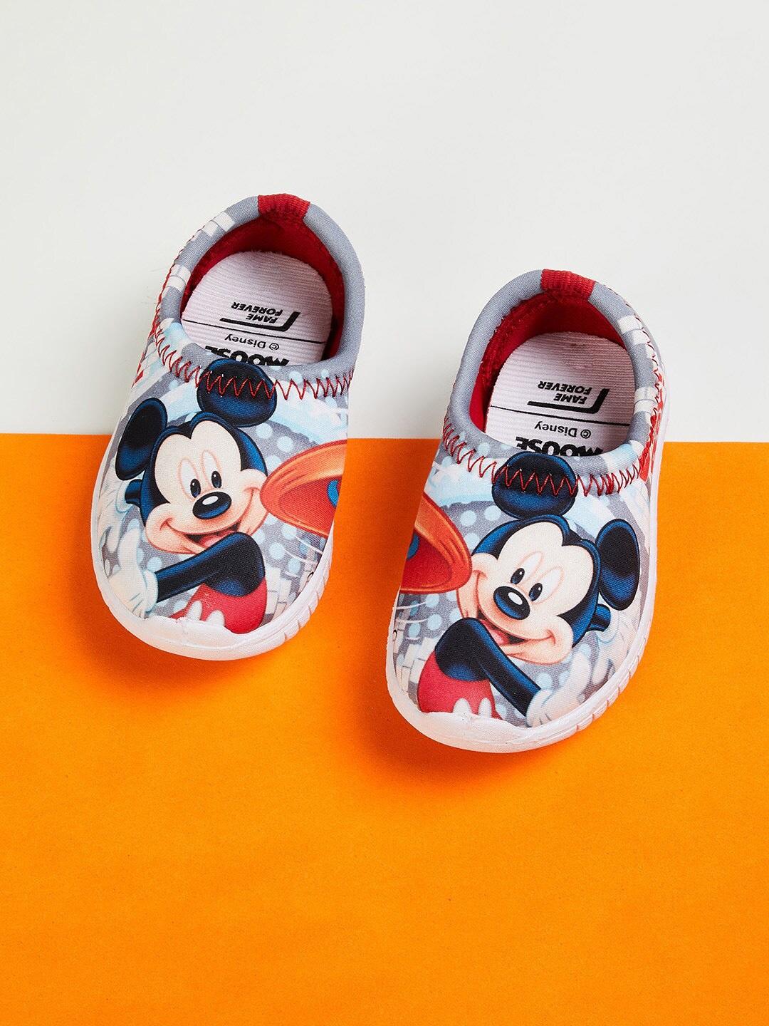 fame forever by lifestyle boys printed slip-on sneakers