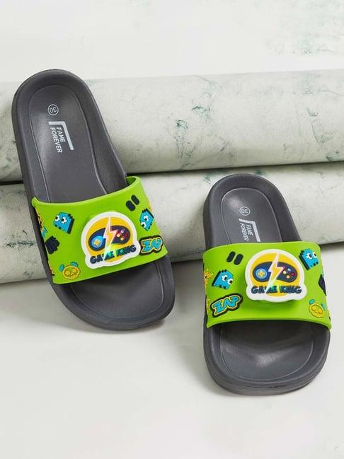 fame forever by lifestyle kids green & grey casual slides