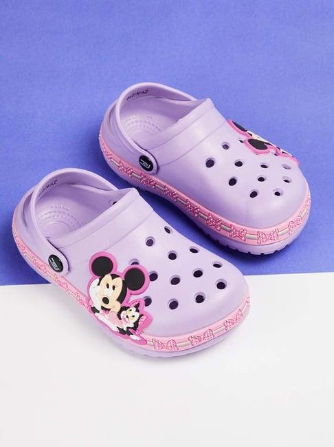 fame forever by lifestyle kids lilac back strap clogs