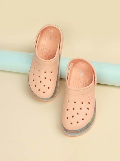 fame forever by lifestyle kids peach back strap clogs