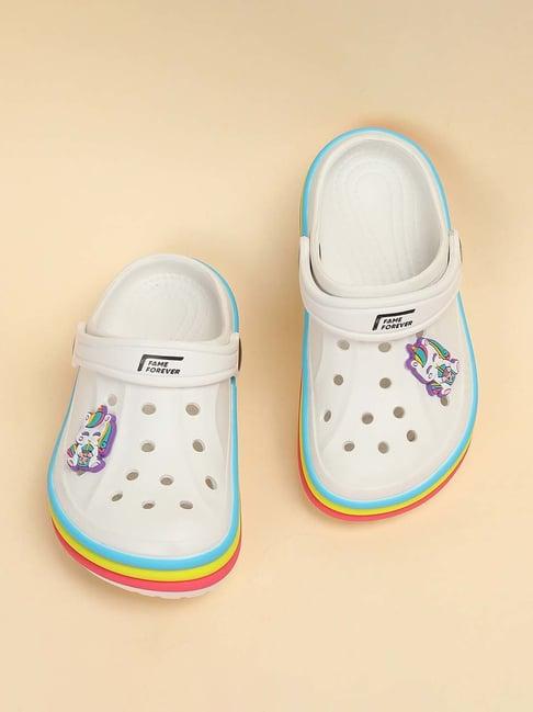 fame forever by lifestyle kids white back strap clogs