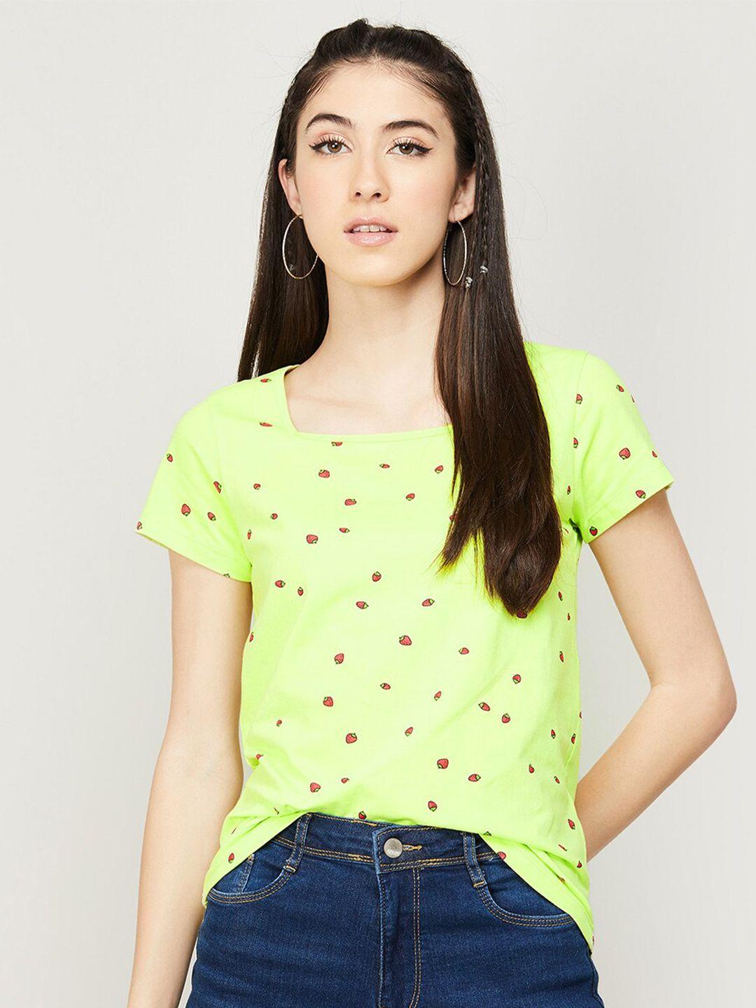fame forever by lifestyle yellow & red print top