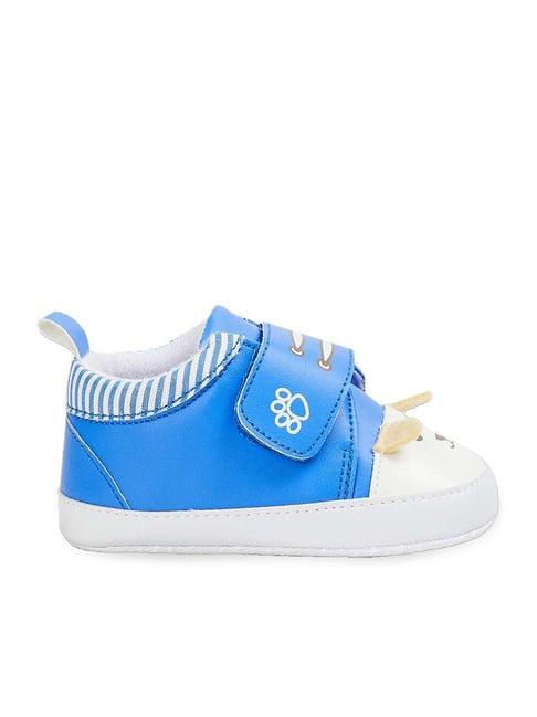 fame forever by lifestyle kids white & blue velcro shoes