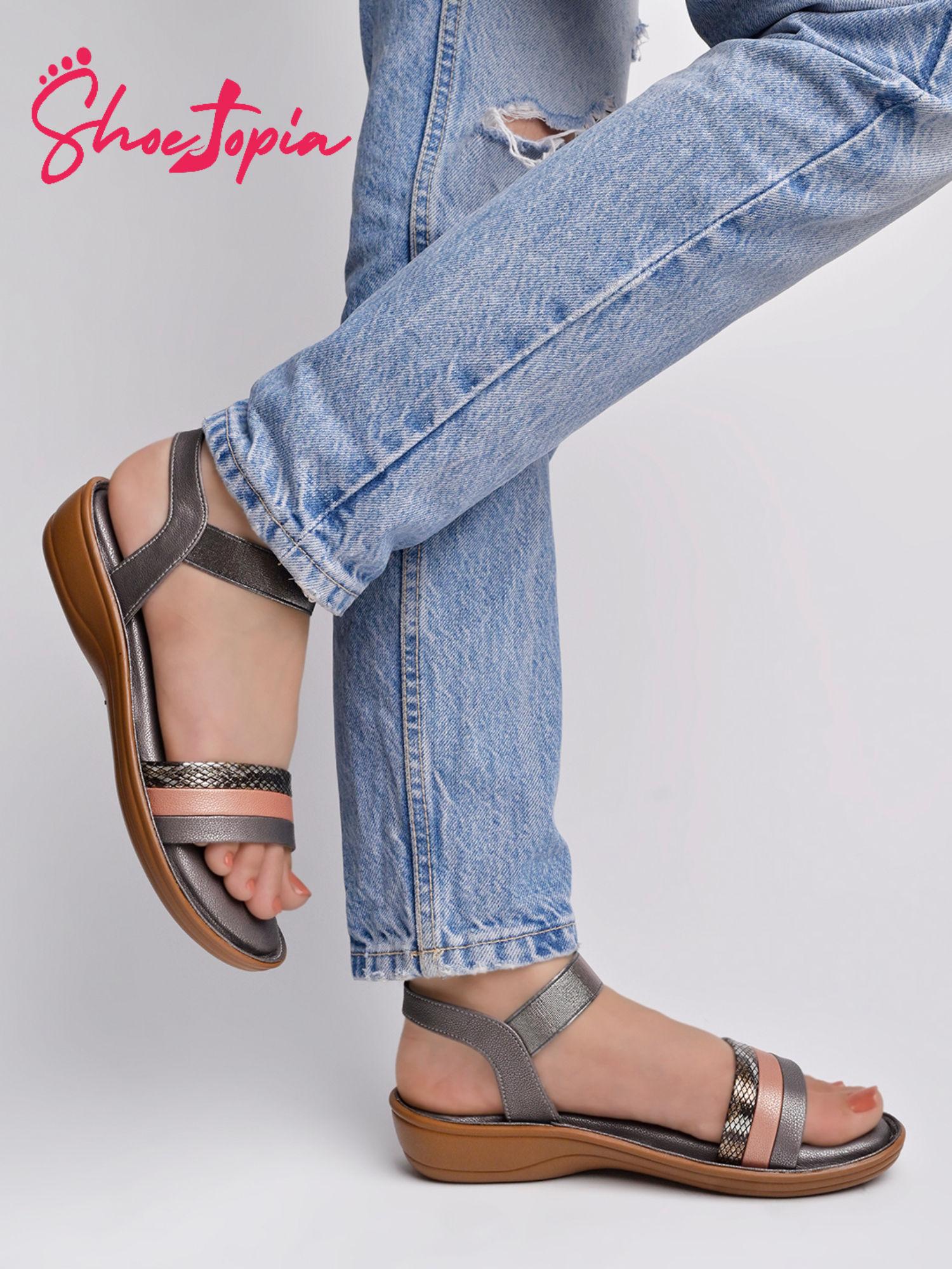 fashion & comfortable casual grey sandals