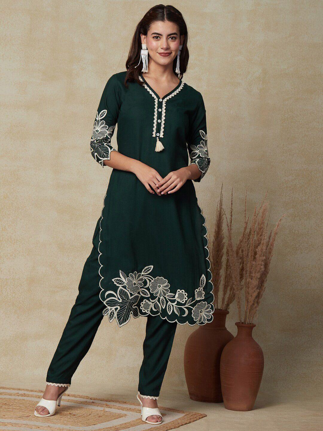 fashor floral embroidered straight scalloped kurta with trousers