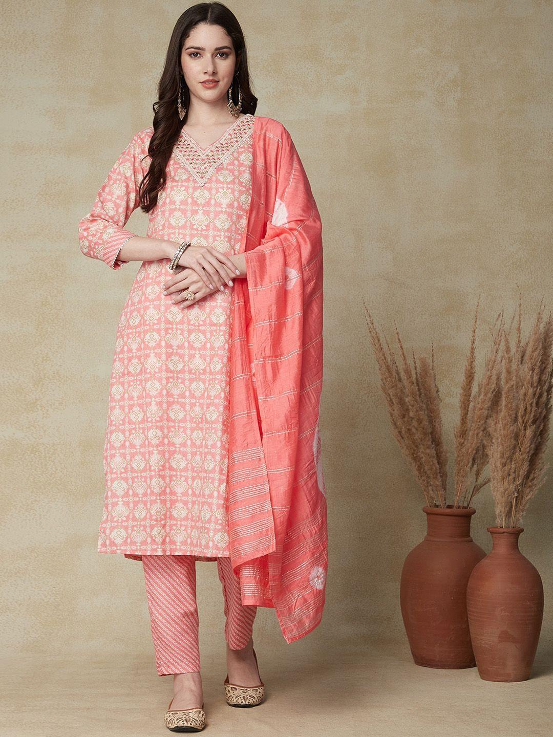 fashor women peach-coloured floral printed regular thread work kurta with trousers & with dupatta