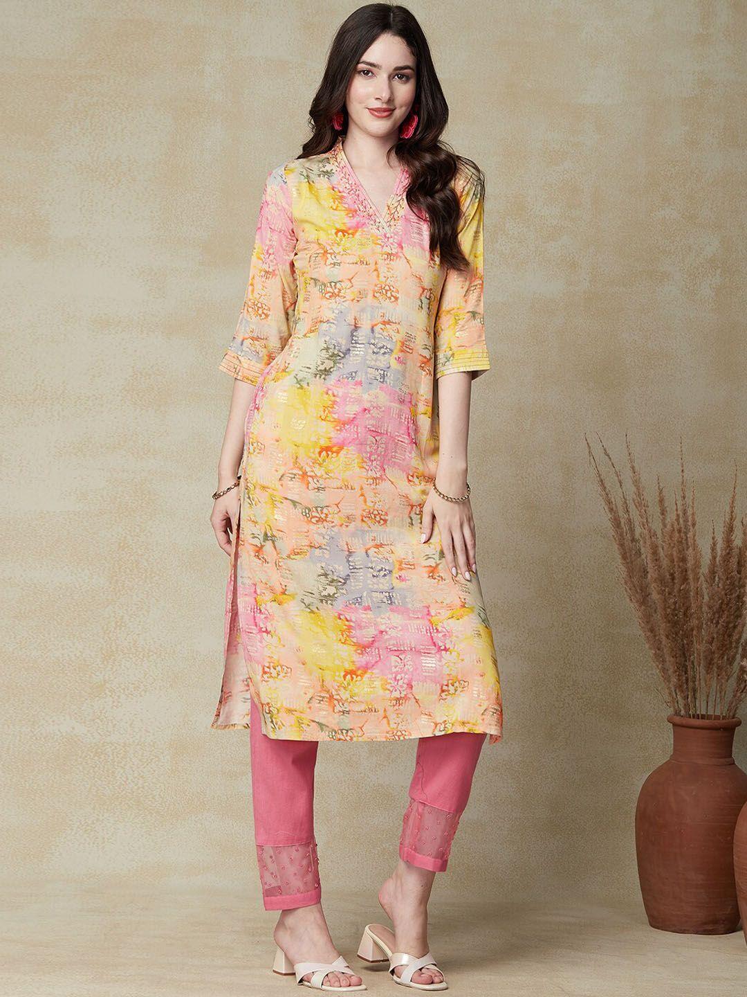 fashor abstract printed v-neck straight kurta