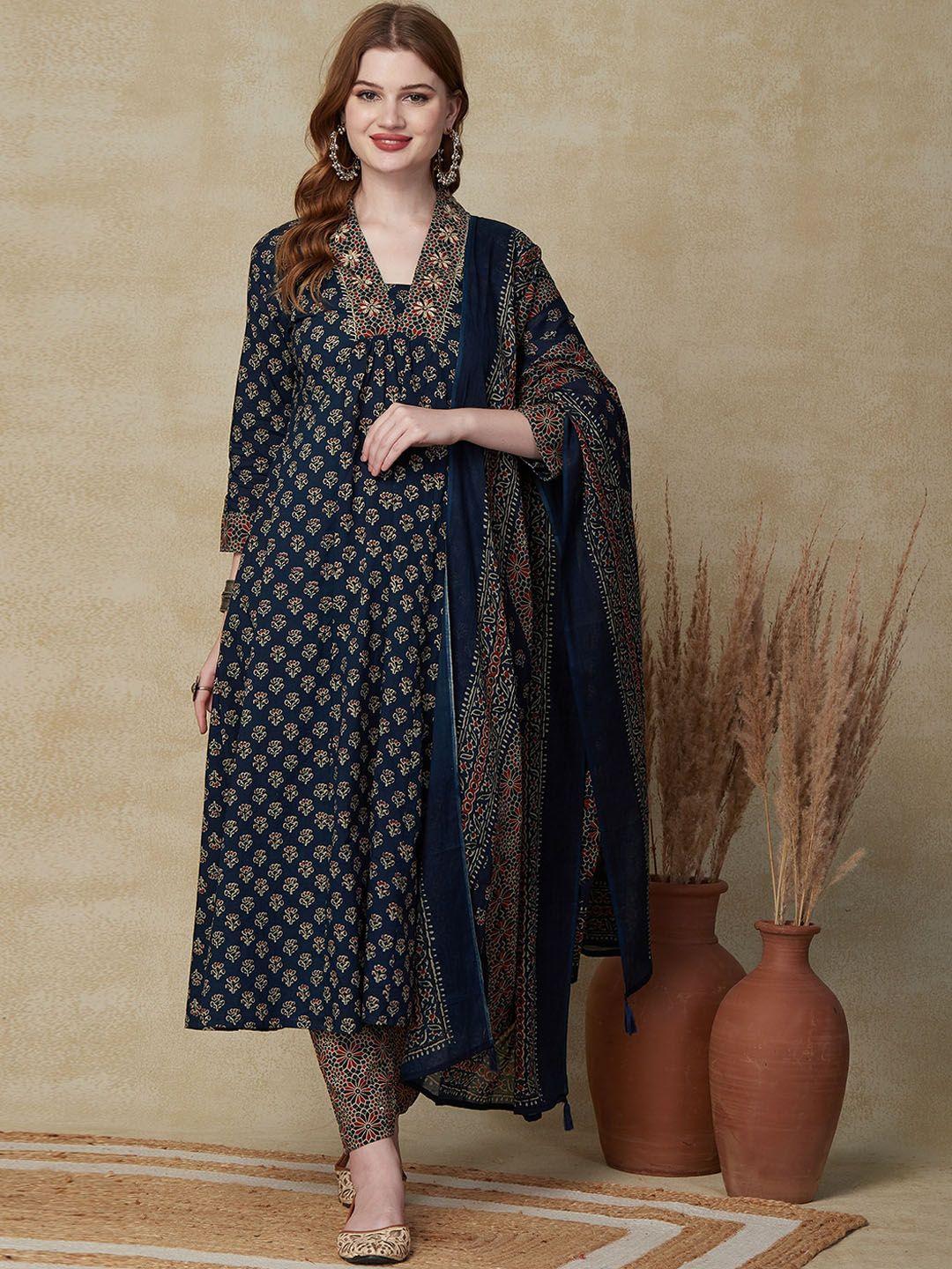 fashor ethnic motifs printed v-neck sequinned straight kurta with trousers & dupatta