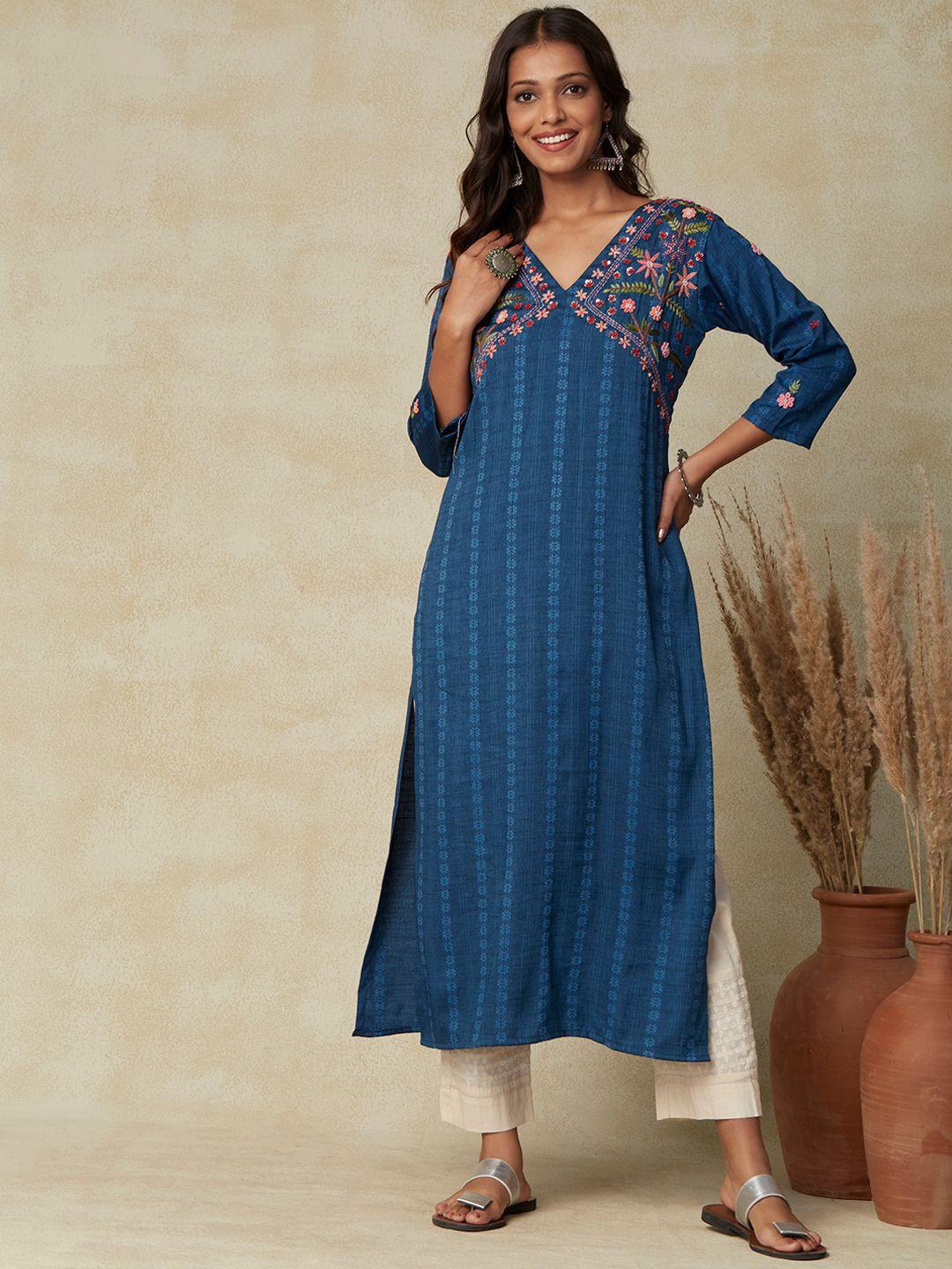 fashor floral embroidered v-neck kurta