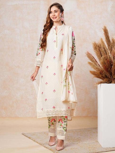 fashor off-white cotton embroidered kurta pant set with dupatta