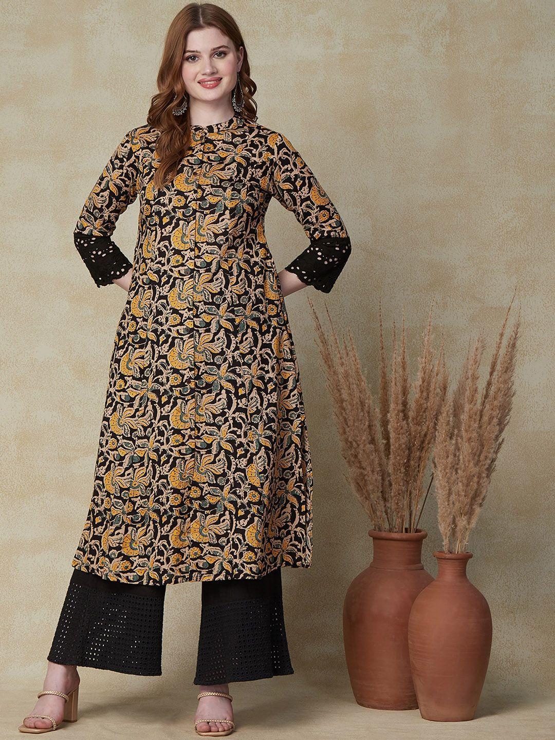 fashor women black printed flared sleeves thread work kurta