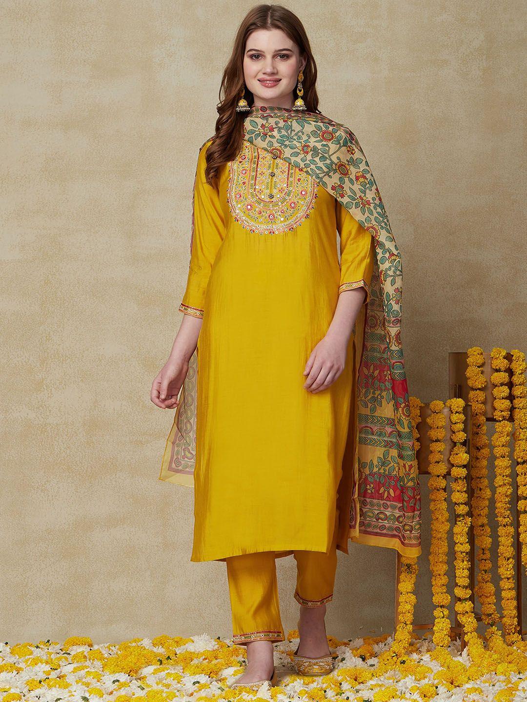 fashor women floral yoke design regular mirror work kurta with trousers & with dupatta