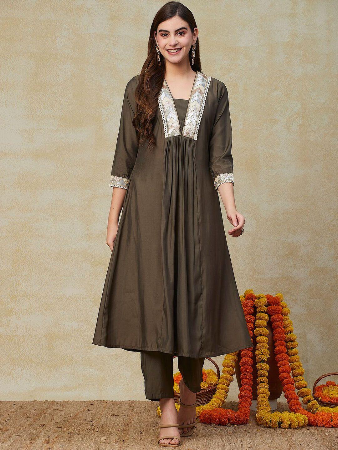 fashor women grey ethnic motifs embroidered pleated sequinned kurta with trousers