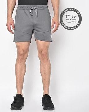 fast-dry shorts with slip pockets